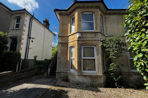 2 bedroom flat to rent, Cromwell Road, St. Andrews BS6