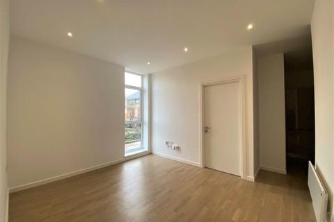 1 bedroom apartment to rent, River Court, Woking GU21