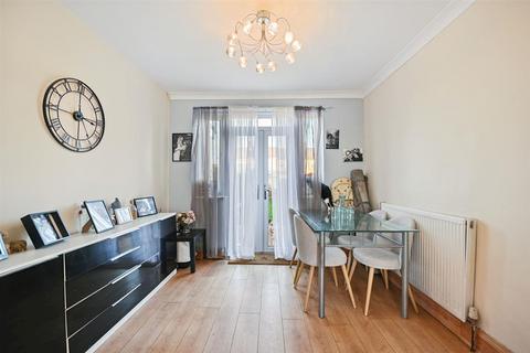 3 bedroom terraced house for sale, Hamden Crescent, Dagenham, Essex