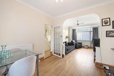 3 bedroom terraced house for sale, Hamden Crescent, Dagenham, Essex