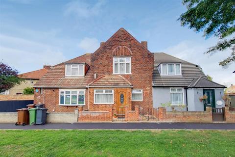 221 Valence Wood Road, Dagenham, RM8 3AD