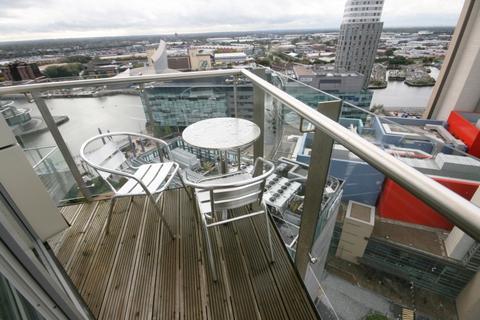 Studio to rent, Number One, Salford Quays M50