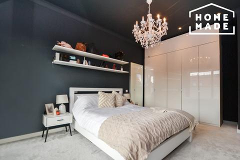 2 bedroom flat to rent, Aston Mews North Kensington W10
