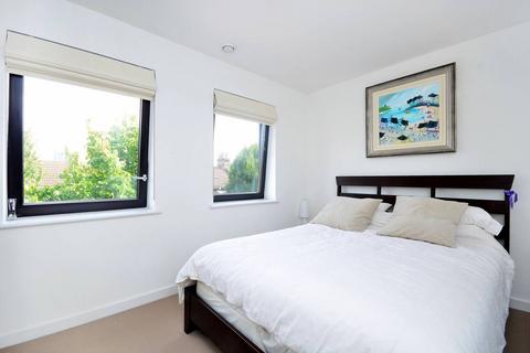 4 bedroom house to rent, Daubeney Road, Clapton, London, E5