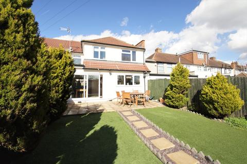 4 bedroom end of terrace house for sale, Sherwood Park Avenue, Sidcup, DA15