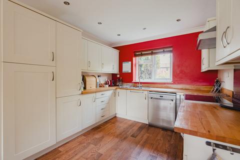 9 The Oaks, Yeoford, Crediton, EX17 5PP