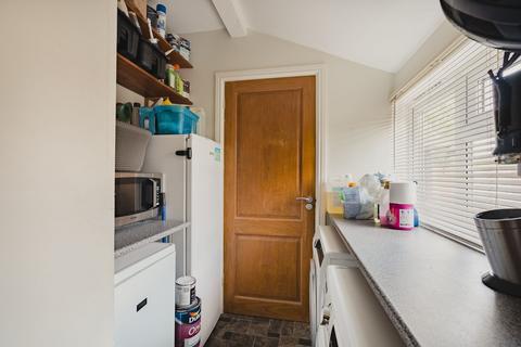 9 The Oaks, Yeoford, Crediton, EX17 5PP