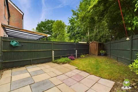 24 Upper Stroud Close, Chineham, Basingstoke, RG24 8EG