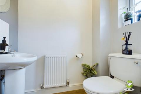 24 Upper Stroud Close, Chineham, Basingstoke, RG24 8EG