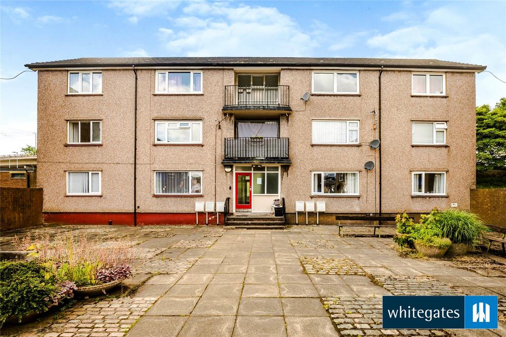 Brunswick Gardens, Halifax, HX1 2 bed apartment for sale £75,000