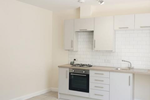2 bedroom flat to rent, The Triangle, Bournemouth