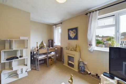 1 bedroom maisonette for sale, Larch Close, Aylesbury, Buckinghamshire