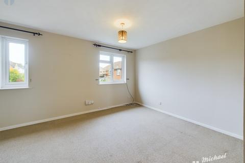 1 bedroom maisonette for sale, Larch Close, Aylesbury, Buckinghamshire