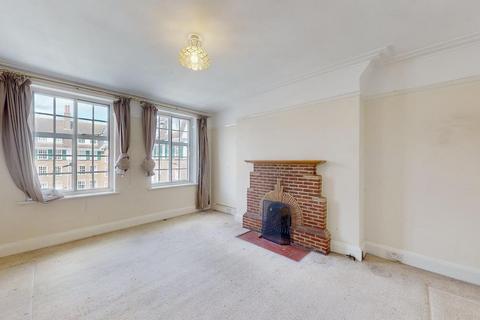 3 bedroom flat for sale, Richmond Hill, TW10