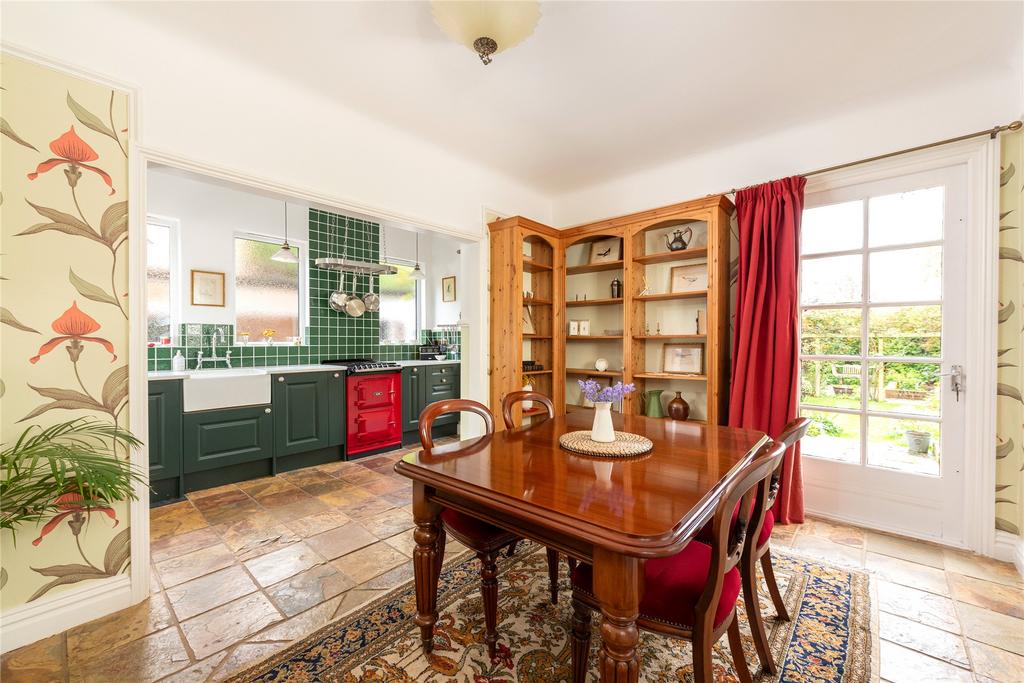 Kitchen/Breakfast Rm
