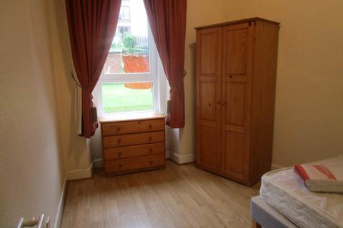 2 bedroom flat to rent, 295 G/L Hawkhill, ,