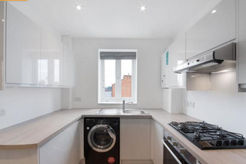 4 bedroom flat to rent, Mitcham Road, London SW17