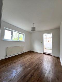 1 bedroom apartment to rent, London Road, ROMFORD, RM7