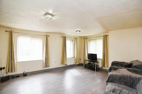 2 bedroom apartment for sale, Pear Tree Court, Rugeley WS15