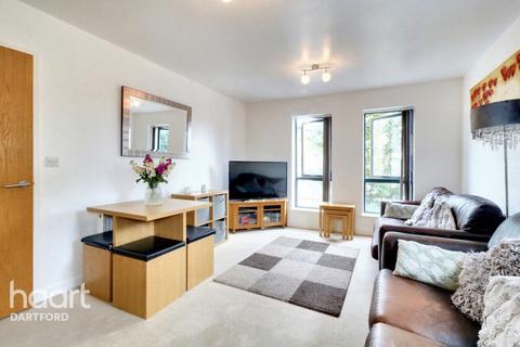 2 bedroom flat for sale, Park Lane, Greenhithe