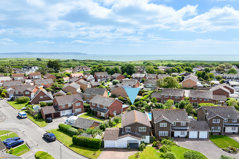 4 bedroom detached house for sale, Silverdale, Barton on Sea, BH25