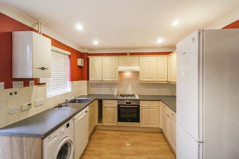 3 bedroom semi-detached house to rent, Carroll Drive, Bedford