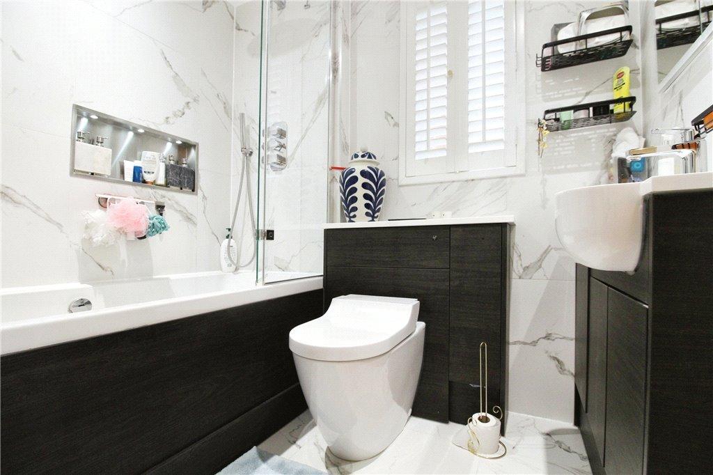 En-Suite Master Bed