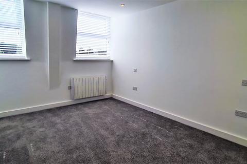 2 bedroom flat to rent, Ladygate Centre, Wickford, Essex
