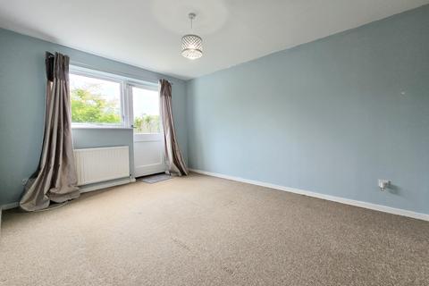 2 bedroom flat to rent, Darlington Court, Broomwood Gardens, Brentwood