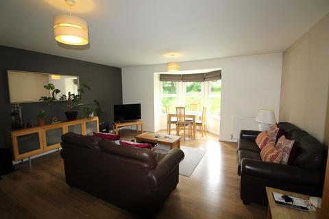 2 bedroom apartment to rent, Carisbrooke Road, Leeds