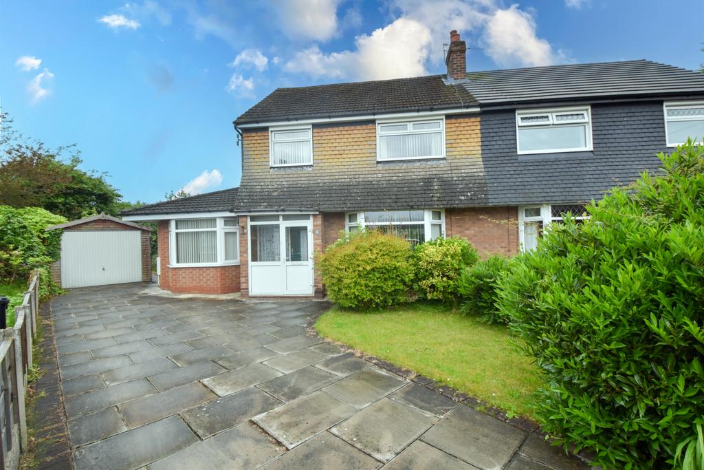 Filey Avenue, Davyhulme M41 4 bed semi-detached house for sale - £400,000