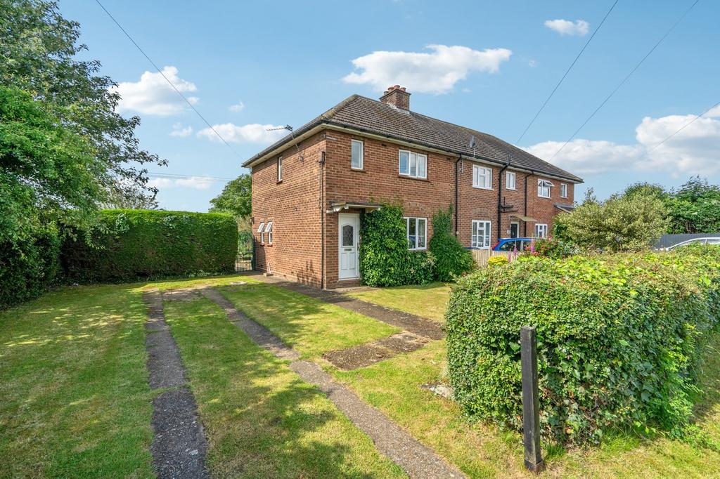Lees Lane, St Neots PE19 3 bed end of terrace house for sale £295,000