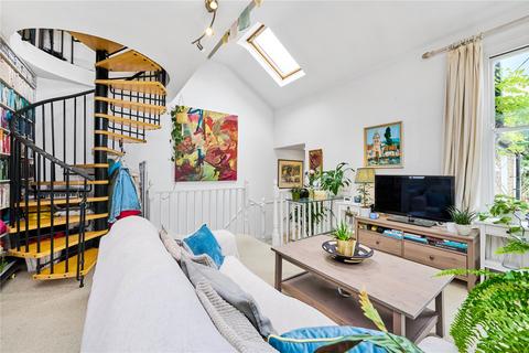 3 bedroom maisonette for sale, Cambray Road, London, SW12