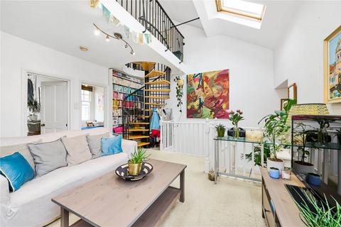 3 bedroom maisonette for sale, Cambray Road, London, SW12