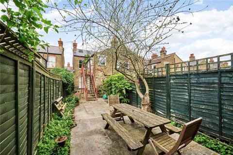 3 bedroom maisonette for sale, Cambray Road, London, SW12