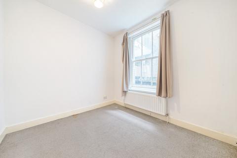 3 bedroom apartment to rent, Edgeley Road Clapham North SW4