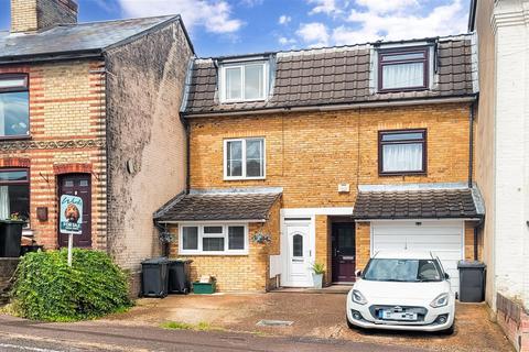 3 bedroom townhouse for sale, Constitution Hill, Snodland, Kent