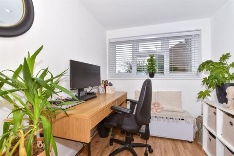 26 Constitution Hill, Snodland, ME6 5DH