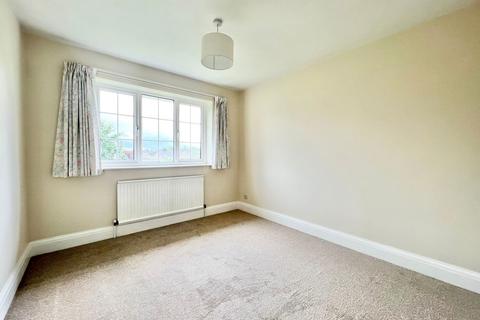 6 Farndale Close, Wetherby, LS22 6XE