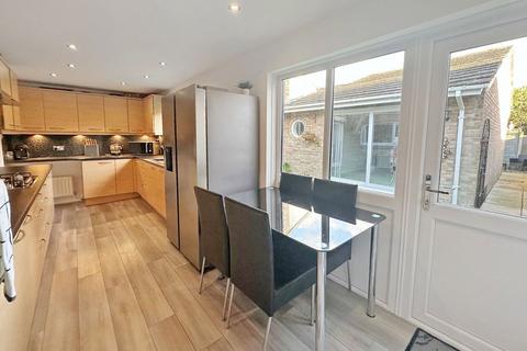 4 bedroom chalet for sale, Westbury Close, Highcliffe, Dorset. BH23 4PE