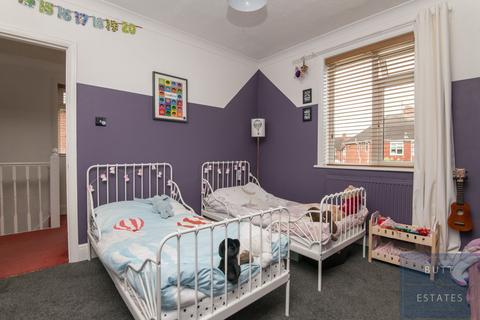 11 Broom Close, Exeter, EX2 5JF