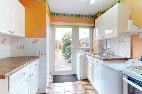 42 Audley Way, Basildon, SS14 2AQ