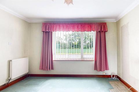 42 Audley Way, Basildon, SS14 2AQ