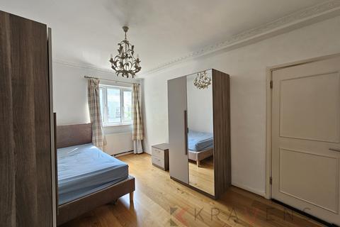 1 bedroom apartment to rent, Leinster Gardens W2