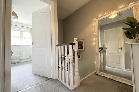 82 Danvers Drive, Church Crookham, Fleet, GU52 0ZE