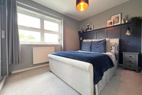 82 Danvers Drive, Church Crookham, Fleet, GU52 0ZE