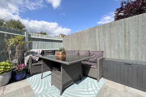 82 Danvers Drive, Church Crookham, Fleet, GU52 0ZE