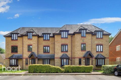 1 bedroom flat for sale, Leveret Close, Watford