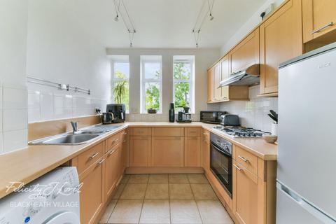 2 bedroom flat for sale, The Lawns, Lee Terrace, London, SE3