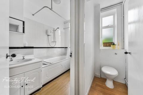 2 bedroom flat for sale, The Lawns, Lee Terrace, London, SE3